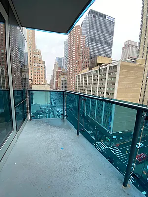 Rented by Compass | media 27