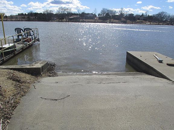 3rd image of 33 N Havana Lake Rd