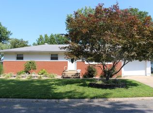 2121 Saint Michael Ct S, Highland, IL