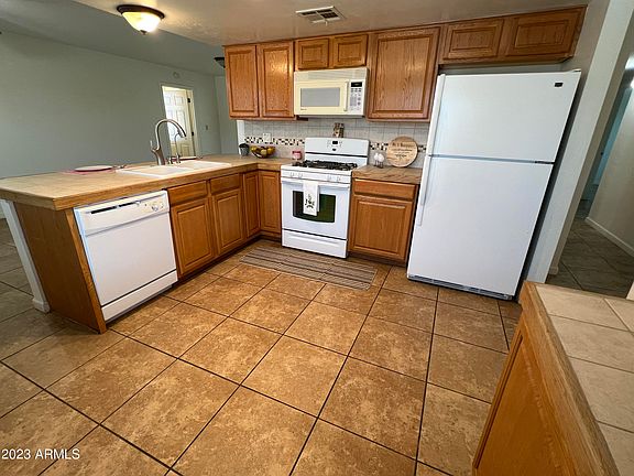 4th image of 18401 N 18TH Avenue