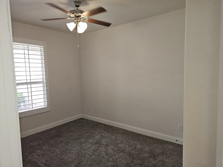 1520 Overshine Ln — Photo 10