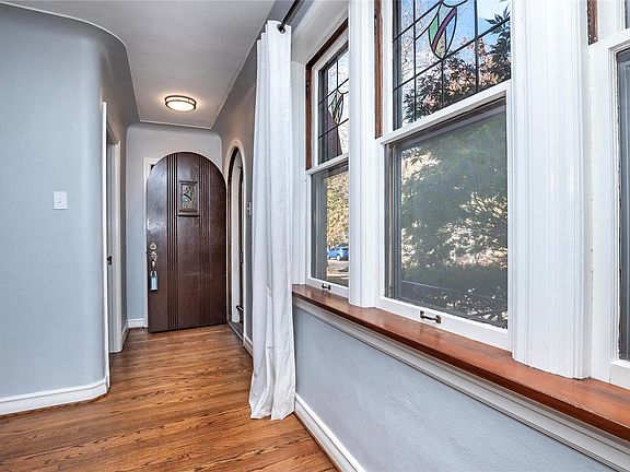 5th image of 5736 Goethe Ave