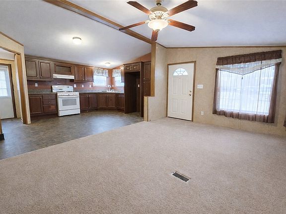 2nd image of 42 Sebastian Dr