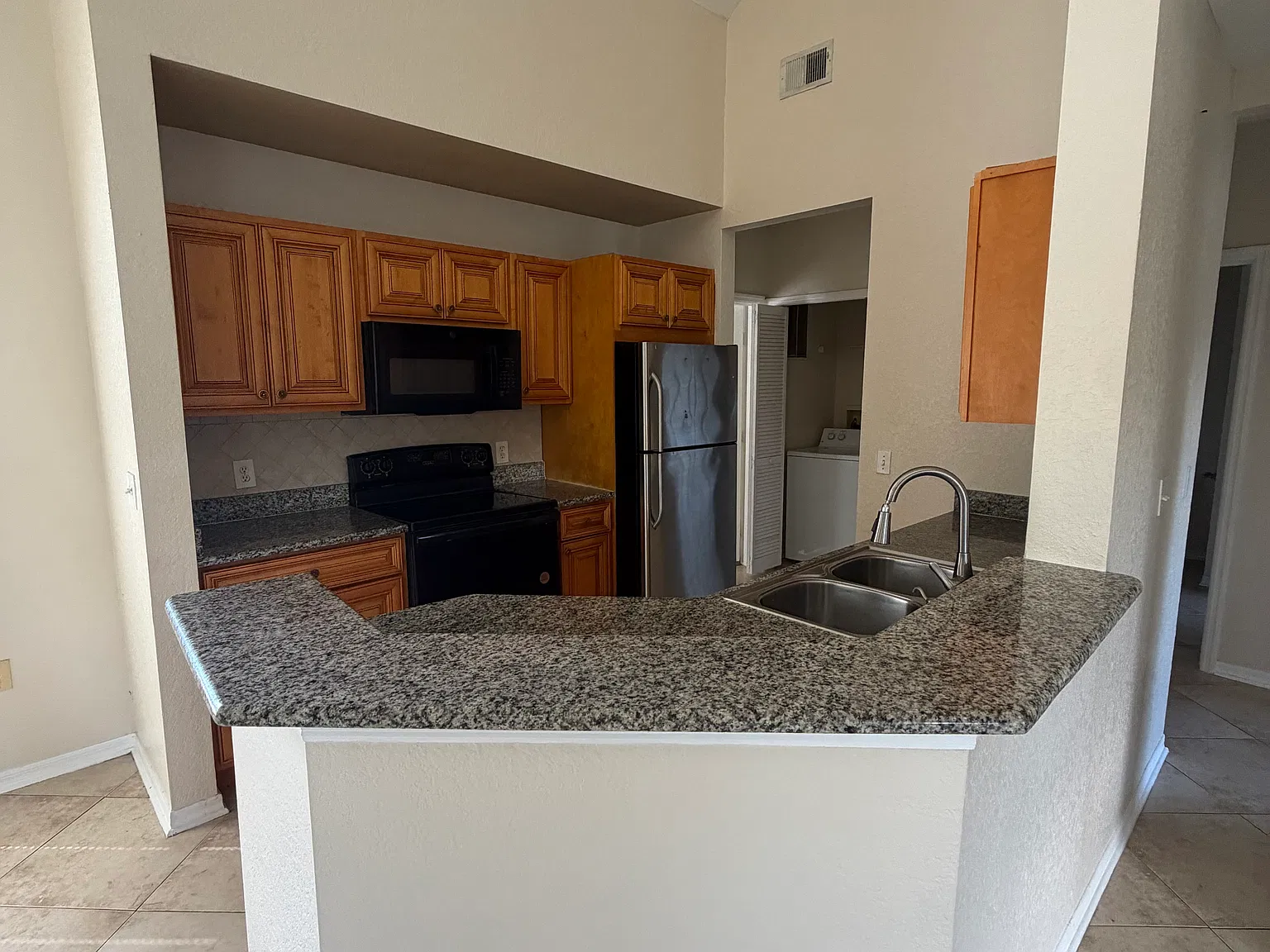 2 bed, 1344 sqft, $1,725 — Photo 3