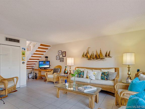 2nd image of 9911 NW 9th Street Cir APT 1-4