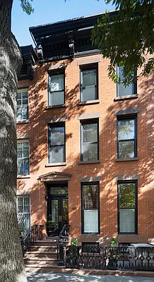 Sold by Compass | media 21