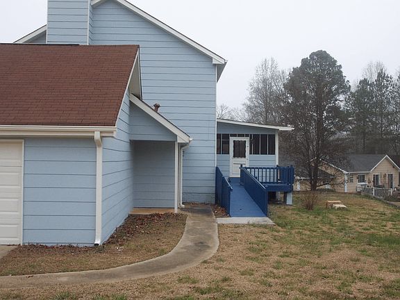 4th image of 3935 Arbor Ln SE