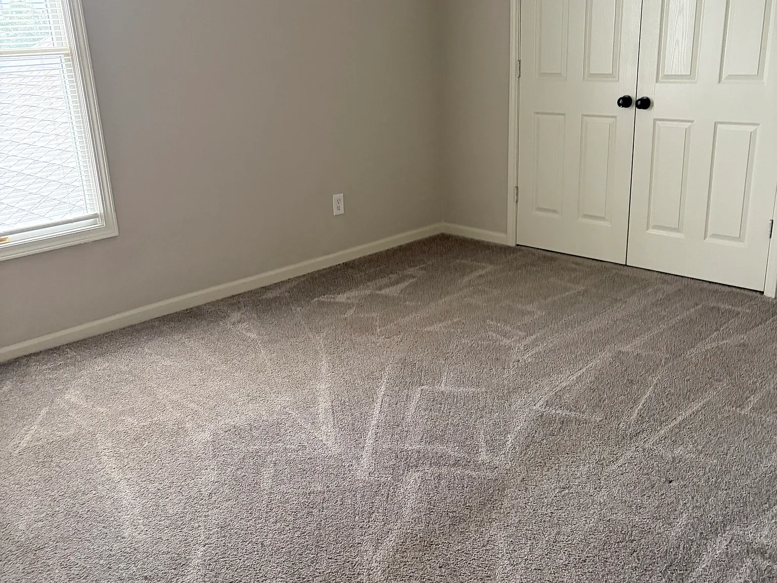 2 bed, 2.5 bath, 1400 sqft, $1,600 — Photo 2