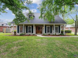 11014 Meadow Lake Dr, Baton Rouge, LA 70810
