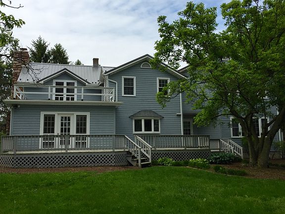 Huge back deck