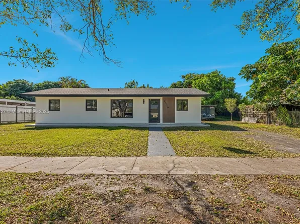 4520 NW 198th St, Miami Gardens, FL 33055