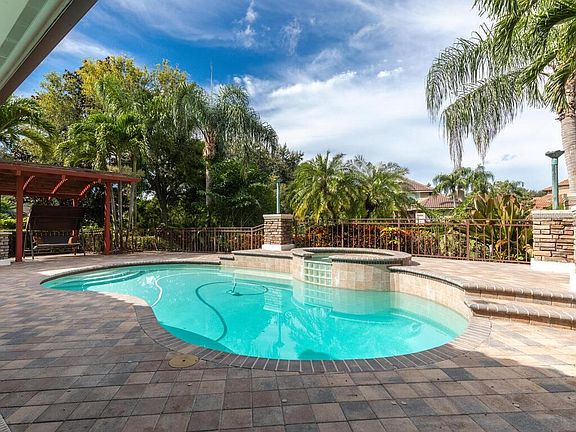 2nd image of 7318 Sawgrass Point Dr