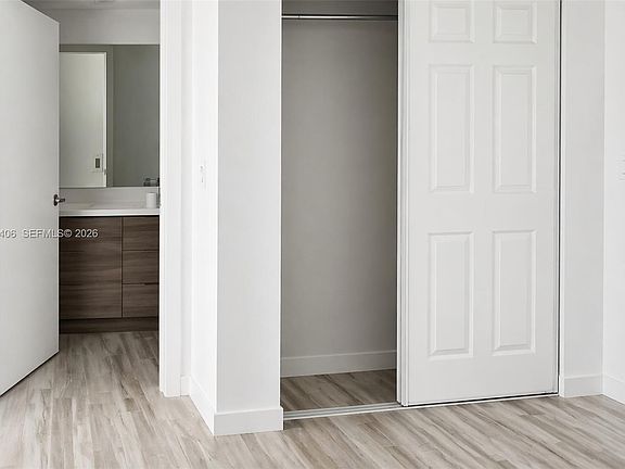 4th image of 1560 Meridian Ave APT 206