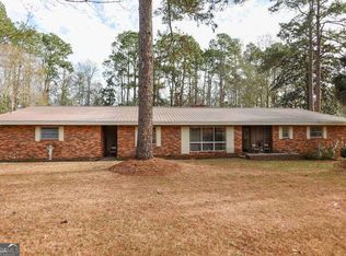 1402 N Cheney Dr, Vidalia, GA 30474