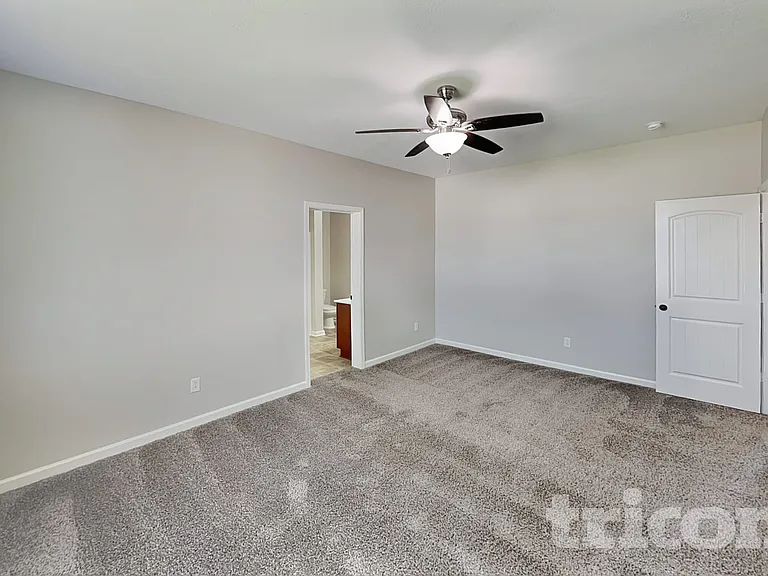 303 Gale Ct — Photo 5