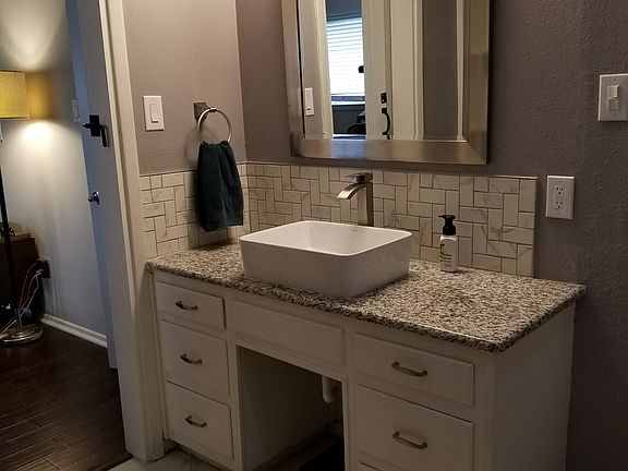 5th image of 3920 Carman Dr