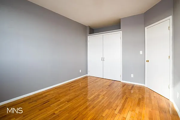 Rented by MNS Marketing | media 4