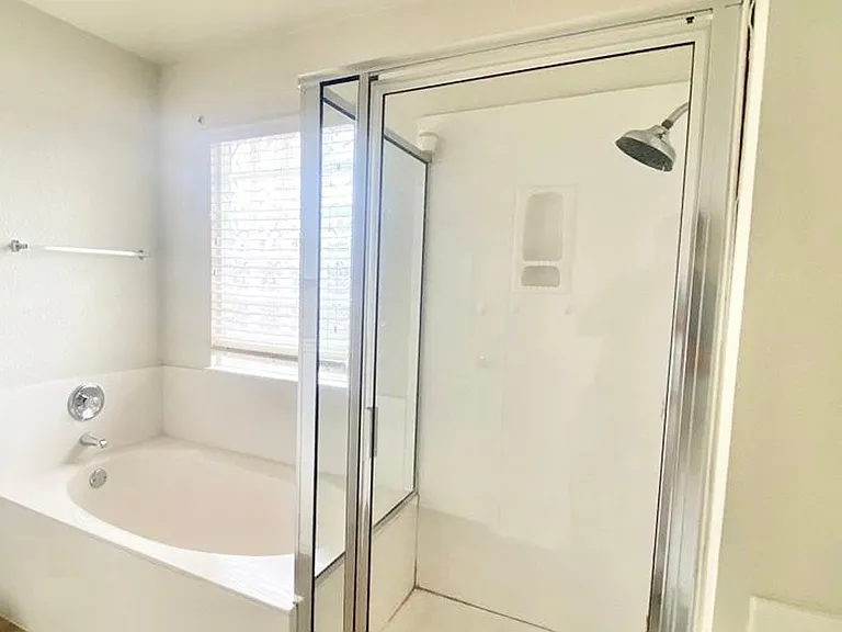 1501 Darjeeling Dr — Photo 11