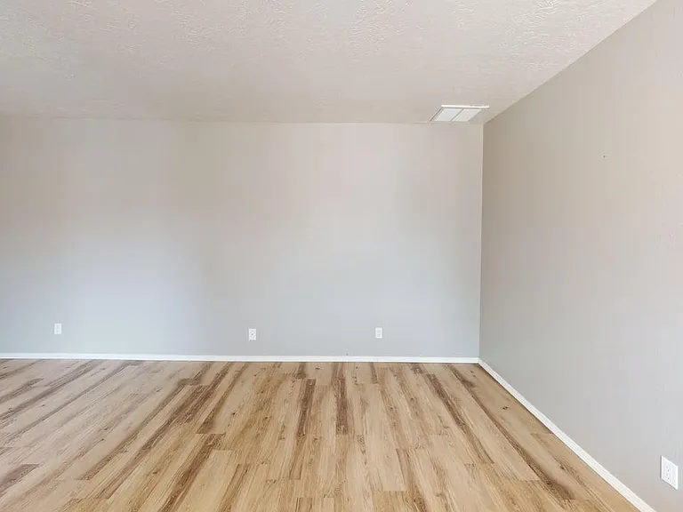 9416-Lexington-Ave-NE-Apt-21-Living-Room_09292025