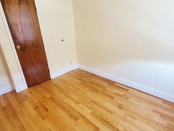 5th image of 23-36 35th St #2B