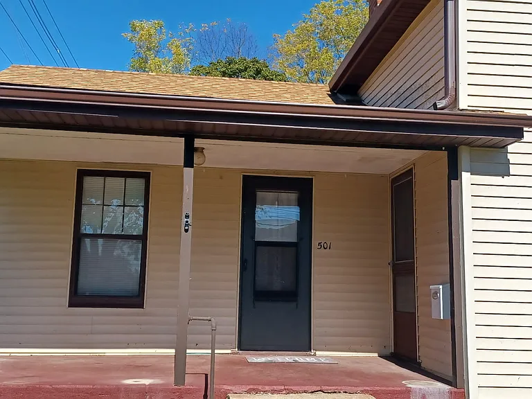 501 Clinton St — Photo 3