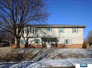 2006 S 152nd St, Omaha, NE 68144