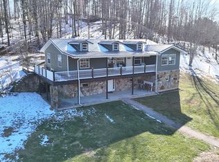 10 N Bee Rock Rd, Parkers Lake, KY 42634