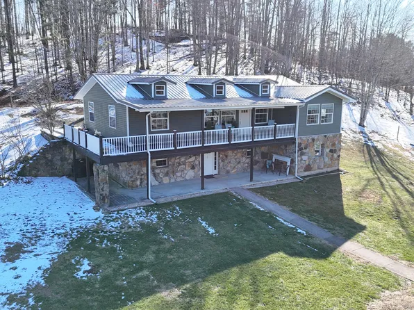 10 N Bee Rock Rd, Parkers Lake, KY 42634