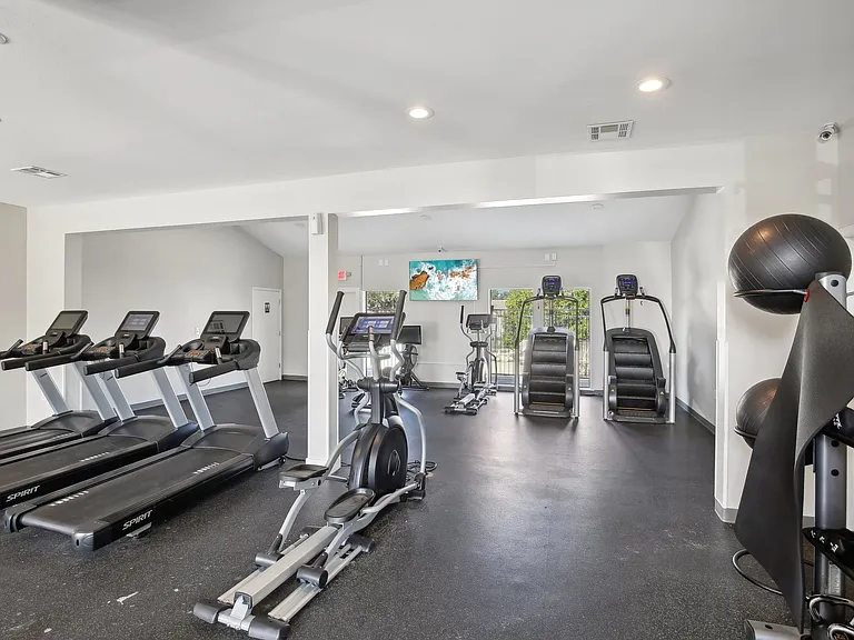 Rosehill Pointe — Photo 16