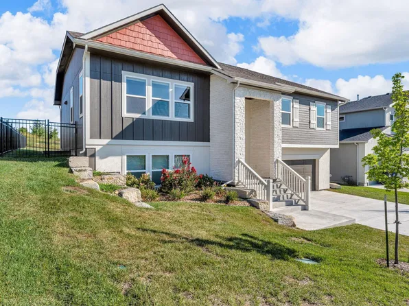 3908 Sweetclover St, Lawrence, KS 66049
