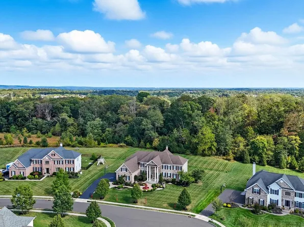 288 Jane Chapman Dr E #E, Newtown, PA 18940