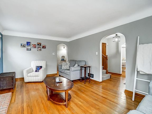 4th image of 4491 Andreas Ave