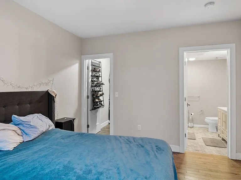 1 Saint Clare Rd #4 — Photo 6