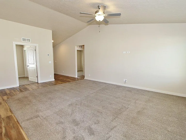 4044 Queen Anne Dr — Photo 5