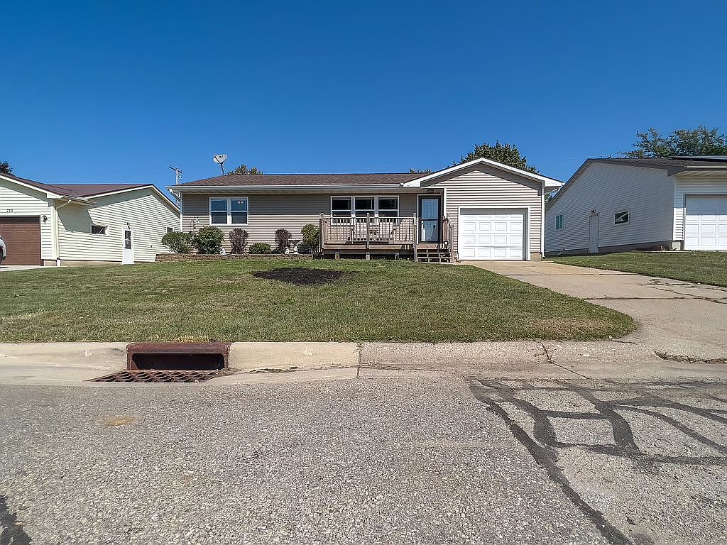 716 9th Ave SE, Dyersville, IA 52040 Zillow