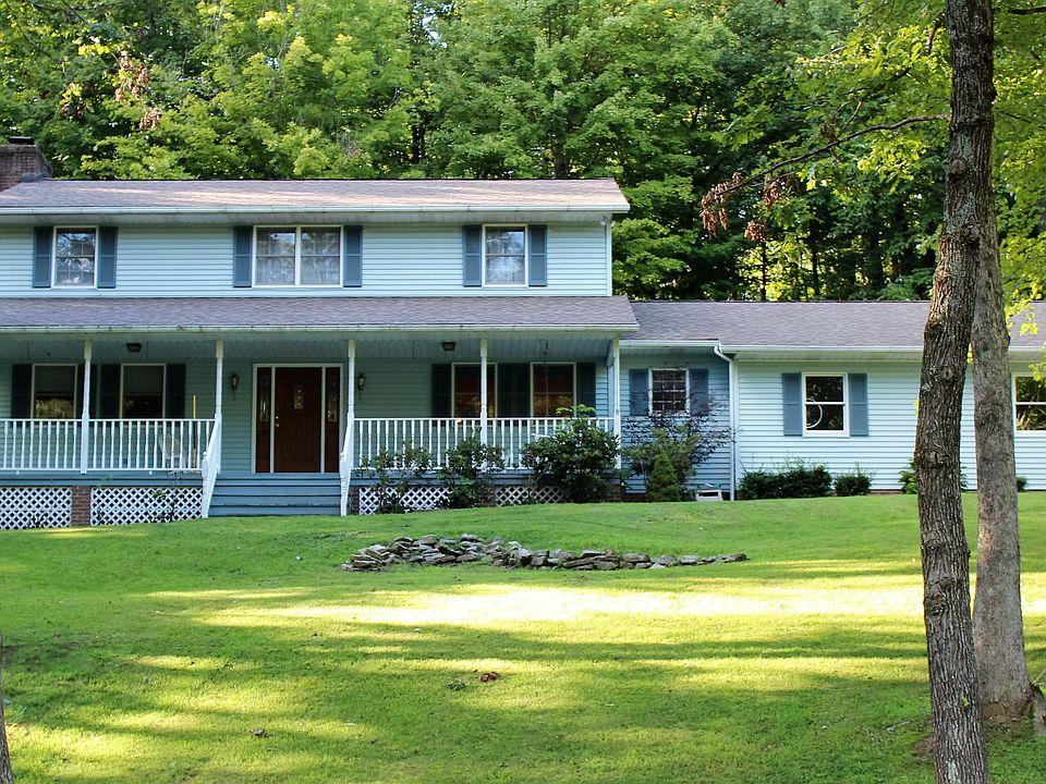 13 Conifer Drive, Bridgeport