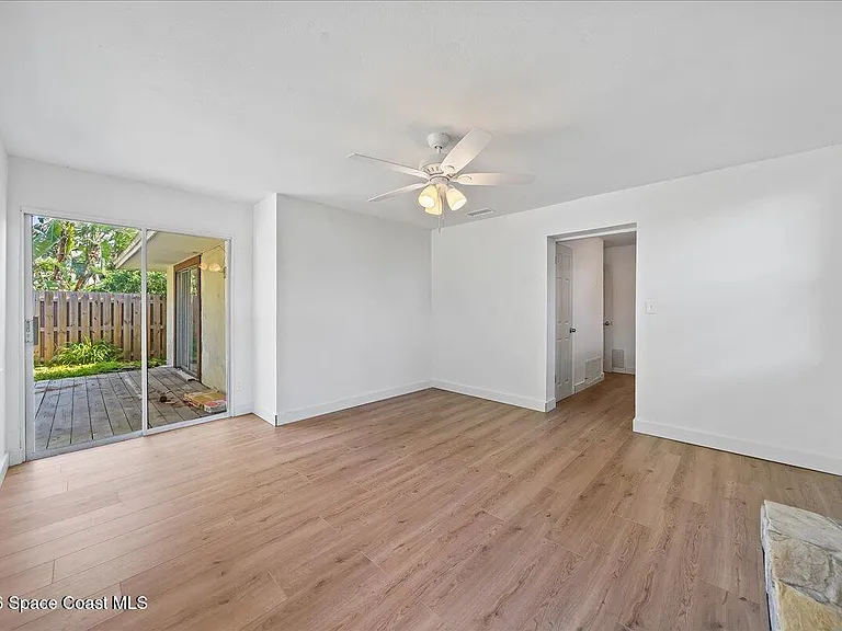 935 S Tropical Trl — Photo 21