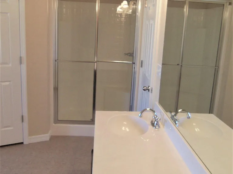 3328 E Fairmont St — Photo 15