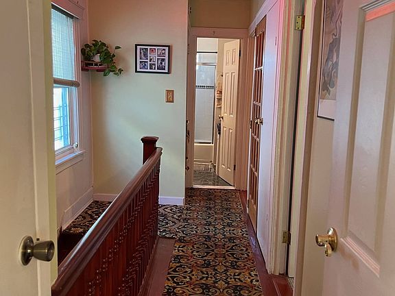 5th image of 90-23 202nd St