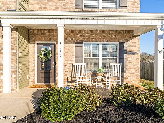 5th image of 1816 Riverstone Cres