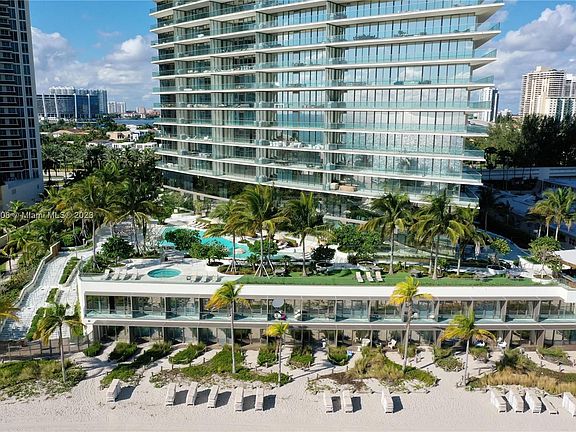 4th image of 18975 Collins Ave Unit 802