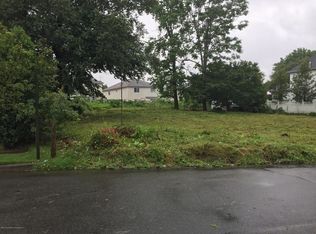 134 Clay Pit Rd, Staten Island, NY 10309