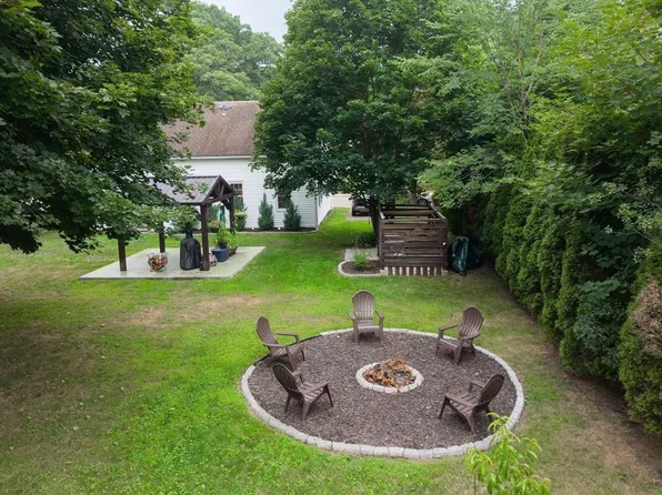 508 Vernon Ave, Barre, MA 01005