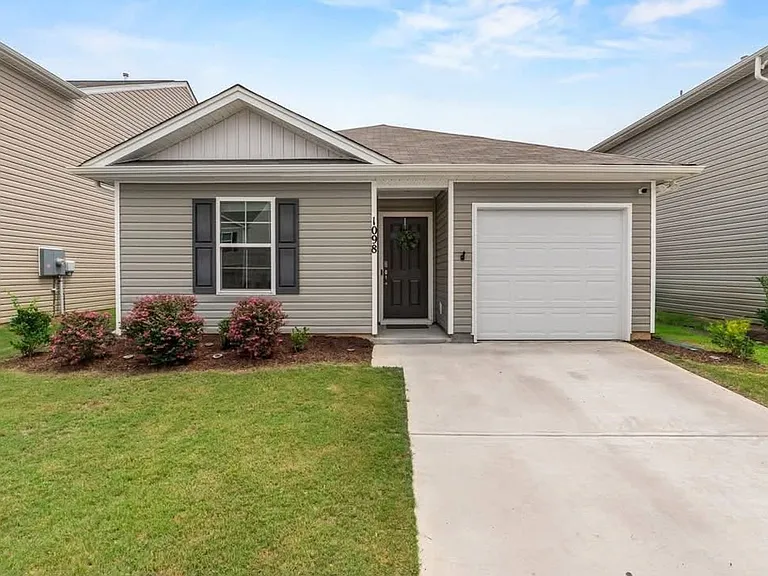 1098 Belmont Green Rd — Photo 1