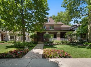 1042 Greenwood Ave, Wilmette, IL 60091