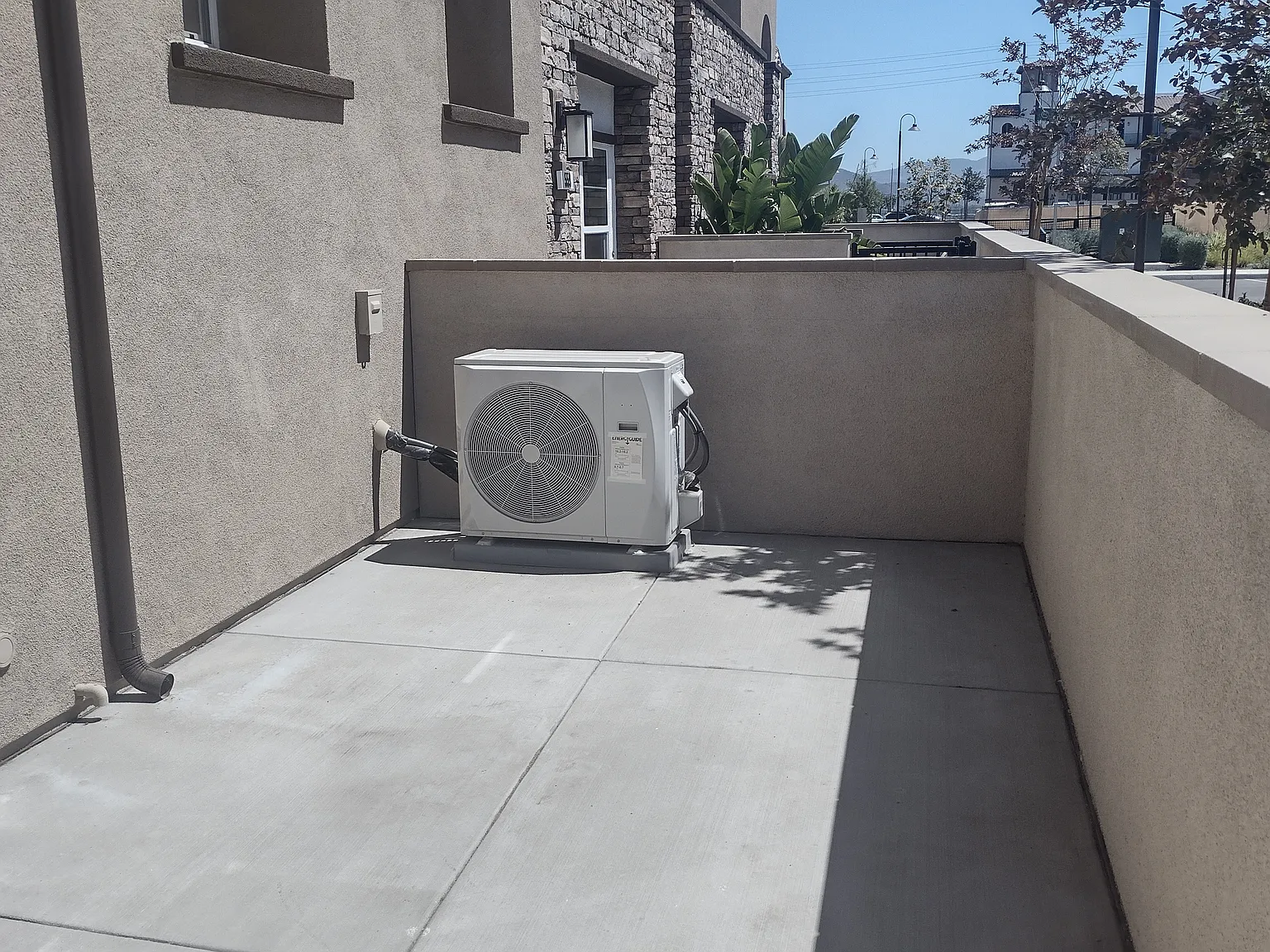 Via Vallarta, Camarillo — Photo 2