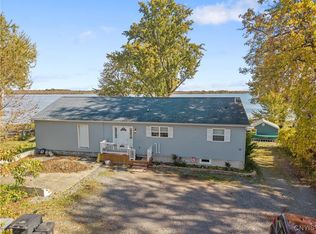 48 Woodworth Rd, Central Square, NY 13036