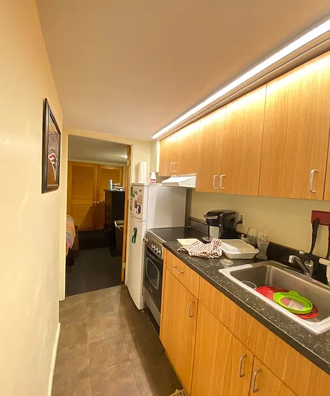 336 1/2 Walden St #B — Photo 2