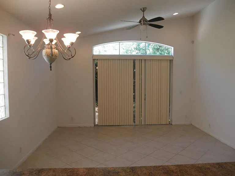 4311 N Magnolia Cir — Photo 8