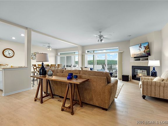 5th image of 5450 Christopher Ln #211